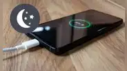 ¿Es bueno o malo dejar cargando tu celular toda la noche?