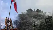 La emotiva imagen de 2 militares izando la bandera peruana tras atacar campamento narcoterrorista