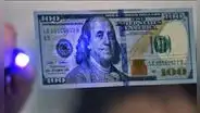 ¿Cómo saber si un dólar es falso? Aprende a identificar billetes ‘truchos’