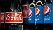 La vez que una empleada de Coca-Cola robó la receta secreta y trató de venderla a Pepsi