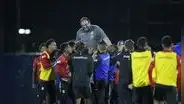 ¿Quién es Nicolás Rey, el periodista que fue despedido entre abrazos por los futbolistas de la Bicolor?