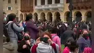 Protestan frente a Palacio en primer día de reapertura de plaza de Armas
