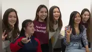 Kyara Villanella y Alondra Huarac orientan a modelos con discapacidad de Inclusión a la Moda 2