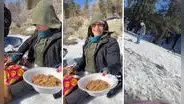 Familia peruana conoce la nieve en EE. UU. y lleva chaufa en olla: "Ya no es playa, señores"