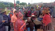 "Vamos a seguir luchando aunque sea todo el año", advierten a Dina Boluarte comuneros de Cusco