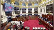 Tensión en el Congreso complica salida a la crisis