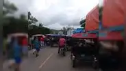 Más de 500 vehículos permanecen varados por bloqueo de carretera en Ucayali