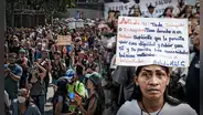 Protestas en Venezuela: ¿cómo es ganar en bolívares, pero vivir en dólares durante el régimen de Maduro?