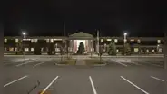 Escuela instaló luces inteligentes para ahorrar, pero desde 2021 no pueden apagarlas