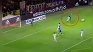 ¡Es un 'Rayo'! Advíncula casi anota un golazo de chalaca para el 1-0 de Boca Juniors