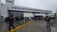 Suspenden vuelos en aeropuerto de Arequipa debido a neblina y lluvias