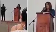 Prohíben celulares y noviazgos en una escuela colombiana: "¡Si no les gusta, busquen otro colegio!"