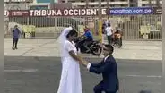 Recién casados realizan sesión de fotos fuera del estadio Monumental y conmueven a hinchas