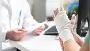 Si tengo un problema de salud : ¿cuánto dinero me debe otorgar EsSalud por incapacidad temporal?