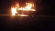 Vecinos habrían quemado auto en el que huían presuntos ladrones en Arequipa