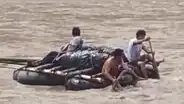 La Libertad: graban a presuntos narcos transportando droga en una balsa por el río Marañón