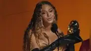 Premios Grammy 2023: Beyoncé llega tarde y le llevan su premio hasta la mesa