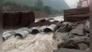Huaico en Huarochirí destruye puente y deja aislados a más 7 distritos de la zona norte