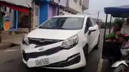 Mototaxistas persiguen y retienen a conductor que fugó tras ocasionar accidente en Iquitos