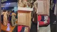 Captan a perrito durmiendo en su cama mientras todos los invitados bailan durante la boda