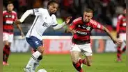 Hinchas elogian a André Carrillo por jugar de '5' ante Flamengo: "Marcó como los dioses"