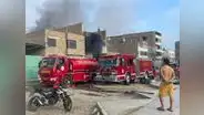 Chiclayo: incendio de grandes proporciones consumió taller mecánico y afectó a 3 vehículos