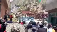 Comuneros rechazan la presencia de militares del Ejército en Puno: “El pueblo unido jamás será vencido”