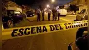 Intentaron robar una joyería con armas de juguetes, pero son baleados por el dueño con una real