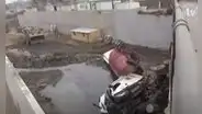 Tráiler cayó en puente Huaycoloro: video muestra cómo sucedió el accidente
