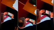 Descubren a diputado serbio mirando pornografía en pleno debate parlamentario