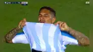 Paolo Guerrero debutó con gol en Racing, pero se lo anularon por mano y le sacaron amarilla