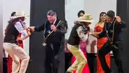 Alcalde de Arequipa, Víctor Hugo Rivera, protagoniza peculiar zapateo con el ‘Poeta de los temblores’