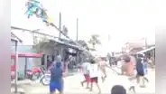 Iquitos: vecinos tratan de parar palos cilulos o humishas y estos caen