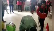 Ronderos castigan a sujeto que robó instrumentos musicales durante fiesta de carnaval en Cajamarca