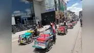 Choferes de triciclos y tricimotos protestan contra Dina Boluarte en Juliaca