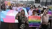 Colectivos LGTBIQ+ marchan ante los consecutivos crímenes de odio contra mujeres trans en este 2023