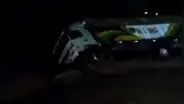 Camión es arrastrado tras el incremento de caudal del badén Juana Ríos en Chiclayo