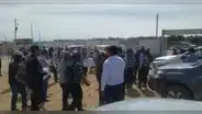 Con insultos y a pedradas despiden a congresista Esmeralda Limachi en Tacna