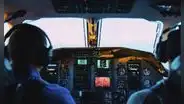 Piloto muere en pleno vuelo y su compañero pensó que se había hecho el dormido de broma