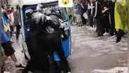 "Esto ya no es un juego": joven pareja es embestida por mototaxi luego de que rompieran su parabrisas