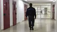 Detienen a guardia que ofrecía sexo oral a presos a cambio de informes de buena conducta