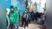 En vez de gastar en bombas, deberían invertir en salud: ciudadanos forman colas en hospital
