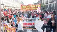 Señales autoritarias y falta de diálogo: la crisis vista por los corresponsales