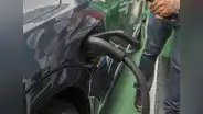 Ejecutivo buscará convertir 10.000 vehículos a motor eléctrico