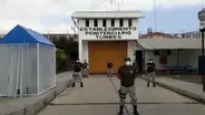 Enfrentamiento de reos en penal de Tumbes deja un varón muerto