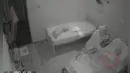 Enfermera roba joyas de anciana a quien cuidaba y culpa al perro