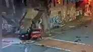 Robo de auto de lujo termina con brutal choque, derrumbe de edificio y muerte de peatón