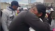 Emotivo reencuentro: madre se encuentra con hijo militar rescatado en Puno