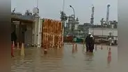 Refinería de Talara se inunda tras intensas lluvias en Piura