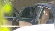 Hombre olvida a su hijo de 2 dos años dentro de su coche y horas después lo encuentra muerto